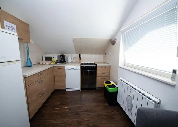 Karina By El-pi Tours Njivice